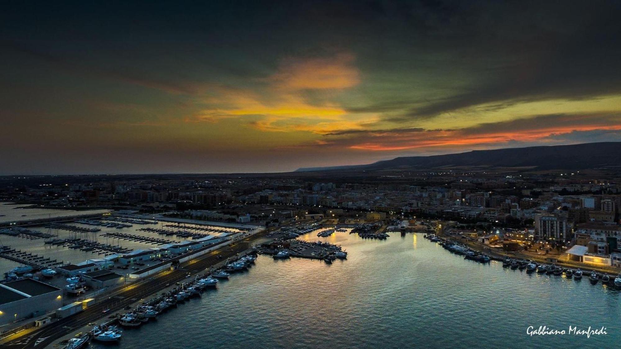 Ca Del Centro Aparthotel Manfredonia Ngoại thất bức ảnh